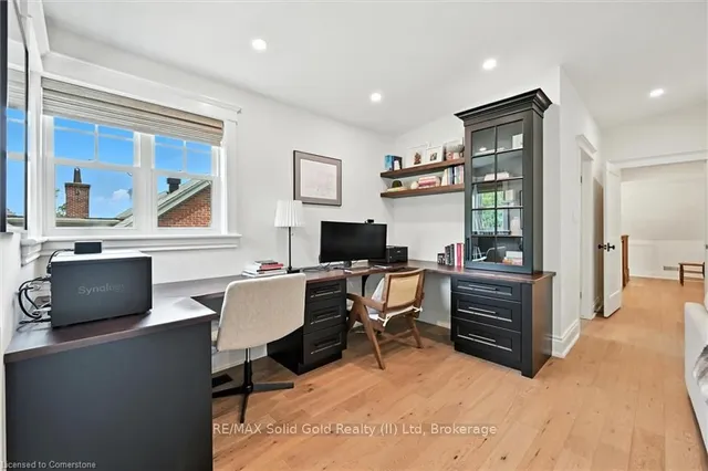 Additional image 33 of 112 Chedoke Ave