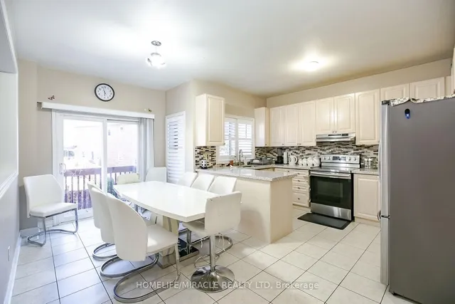 Additional image 13 of 20 Oblate Cres