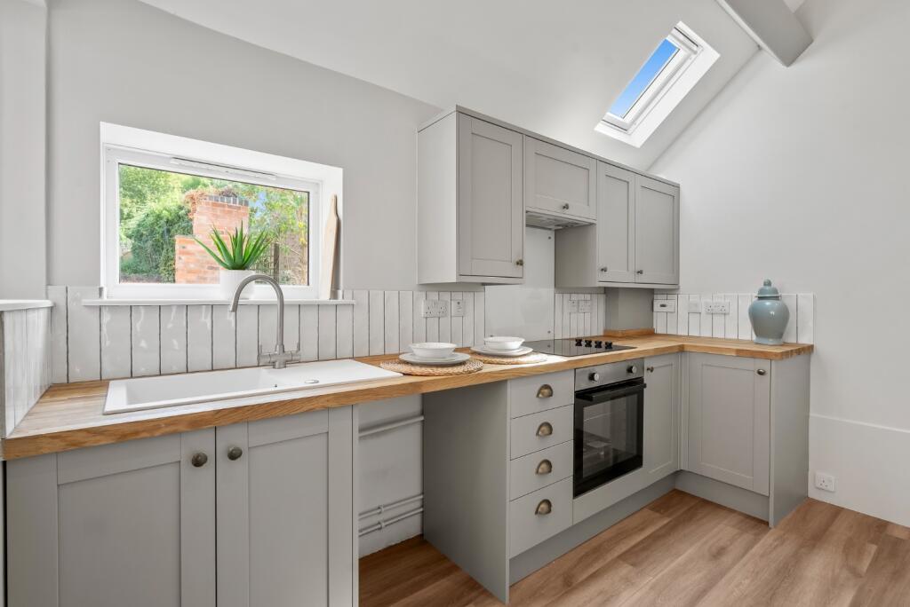 Additional image 8 of Worcester Road, Bromsgrove, Worcestershire, B61 7HN