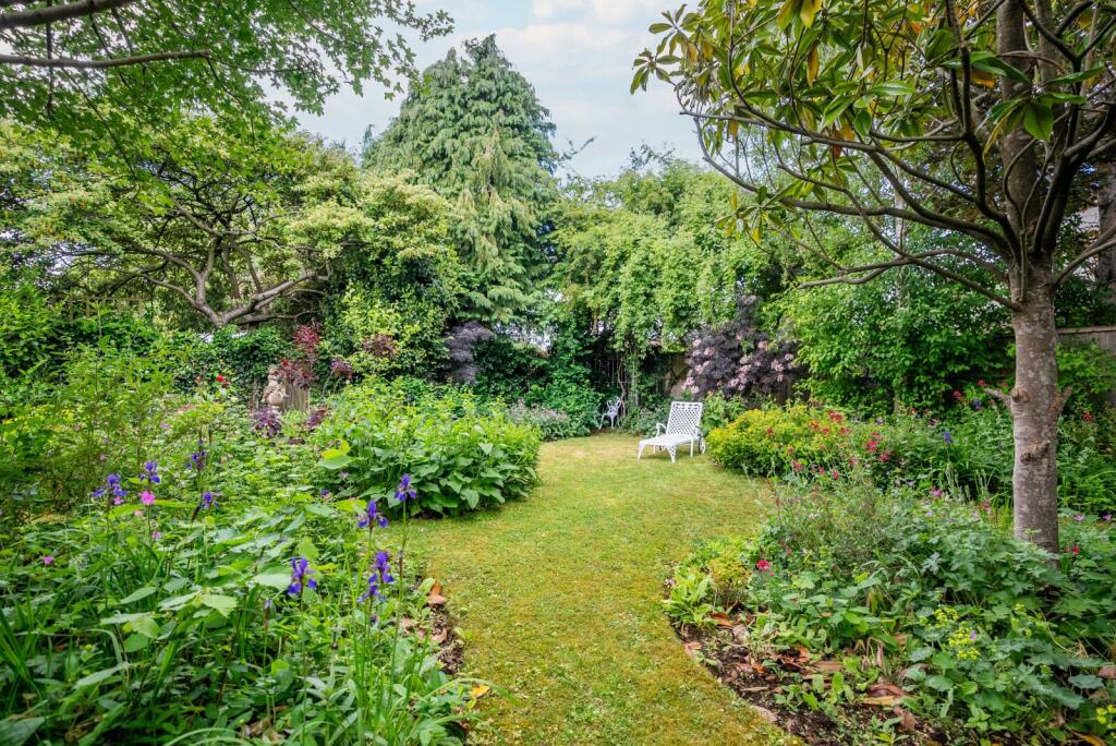Additional image 13 of The Hill, Wheathampstead, St. Albans, Hertfordshire, AL4
