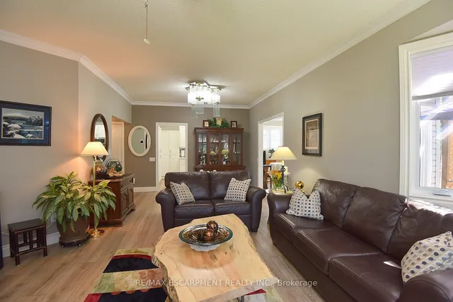 Additional image 8 of 241 SILVERBIRCH Blvd