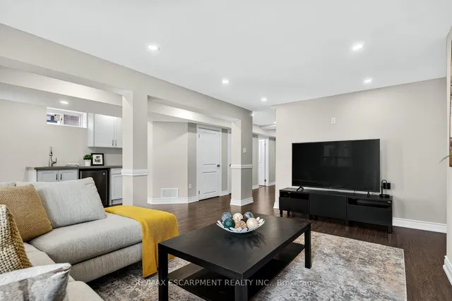 Additional image 38 of 225 Skinner Rd