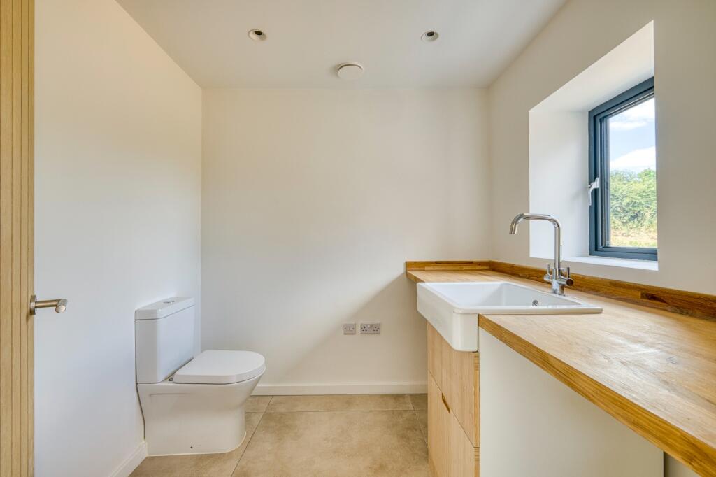 Additional image 6 of Near Oakhill