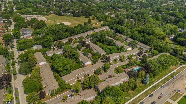 Additional image 6 of 447 Woodview Rd Unit 3