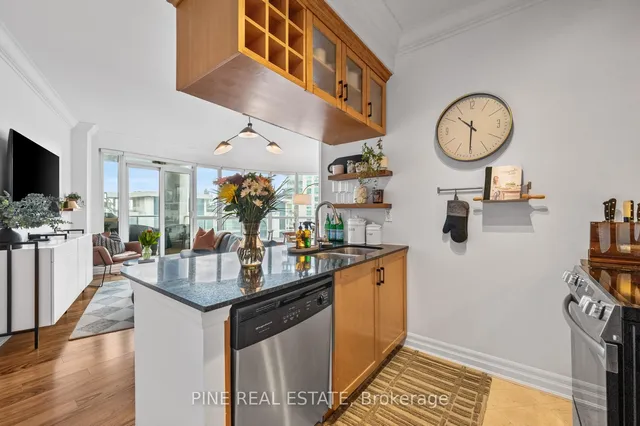 Additional image 24 of 2083 LakeShore Blvd Unit 1112