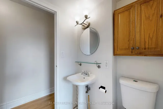 Additional image 32 of 101 Queen St Unit 406