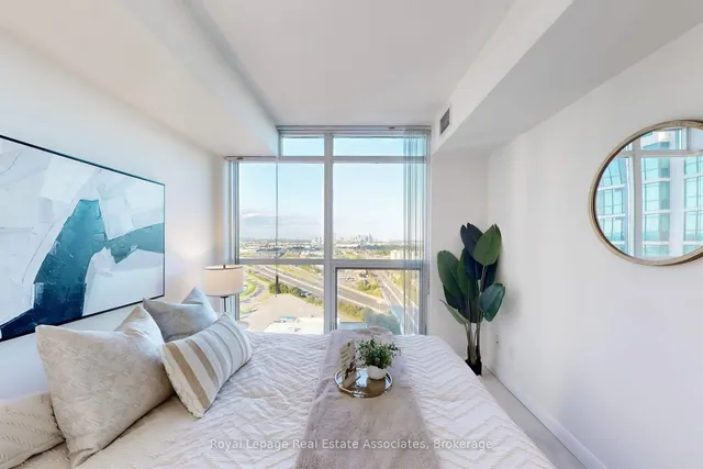 Additional image 39 of 215 Sherway Gardens Rd Unit 2202