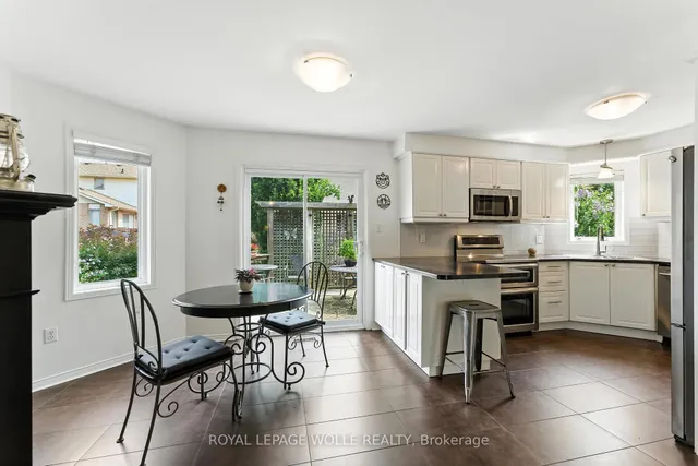 Additional image 17 of 51 Strathroy Cres