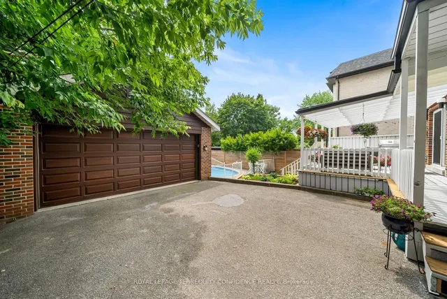 Additional image 40 of 237 Churchill Ave