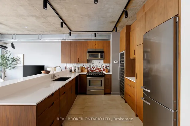 Additional image 2 of 38 Niagara St Unit PH08