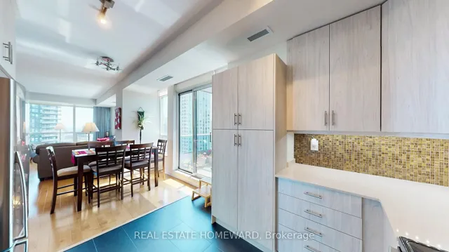 Additional image 11 of 500 Sherbourne St Unit 2706