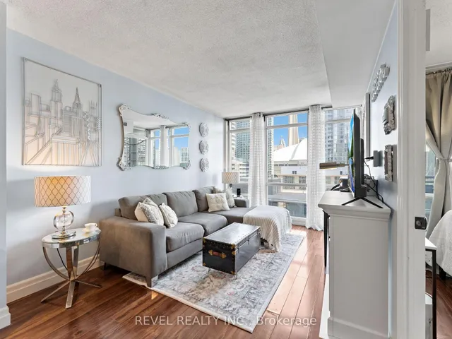 Additional image 3 of 15 Fort York Blvd Unit 1208