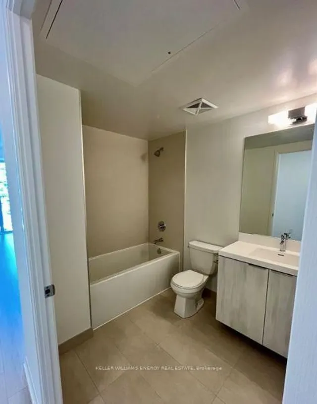 Additional image 10 of 8 Widmer St Unit 4008
