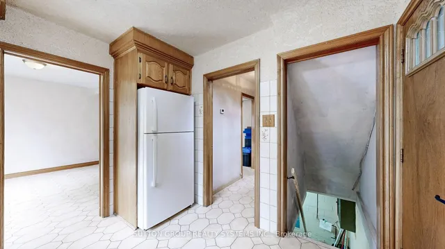 Additional image 8 of 29 Edmund Ave