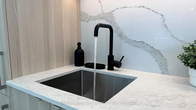 Additional image 9 of 500 Dupont St