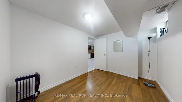 Additional image 36 of 16 Flavian Cres
