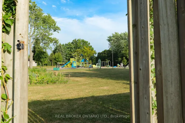 Additional image 43 of 39 Cloverhill Rd