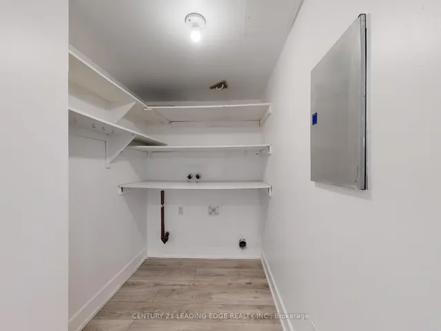 Additional image 27 of 350 Alton Towers Circ Unit 506