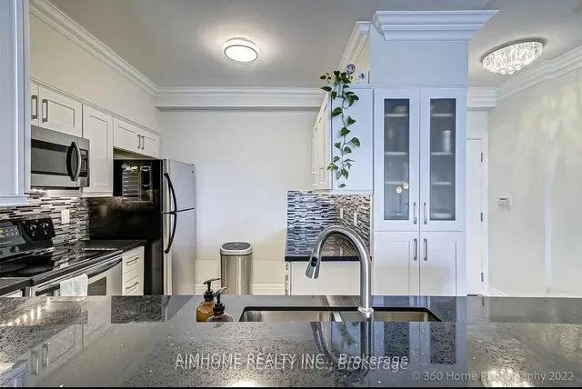 Additional image 5 of 2119 Lakeshore Blvd Unit 607