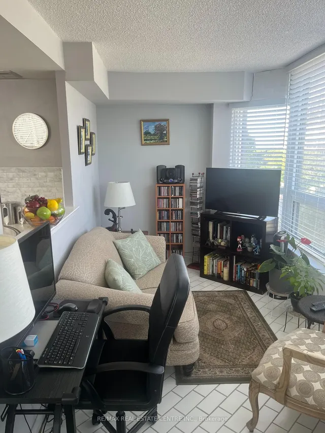 Additional image 4 of 8 Lisa St Unit 407