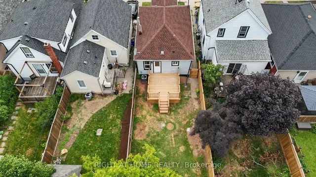 Additional image 13 of 133 Barons Ave