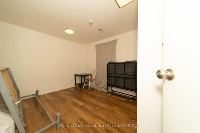 Additional image 36 of 31 REGATTA CRES Cres