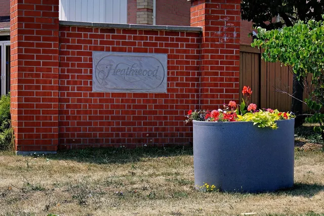 Additional image 38 of 66 Inniscross Cres