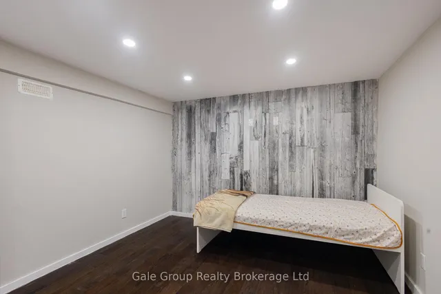 Additional image 35 of 15 Kelvin Crt