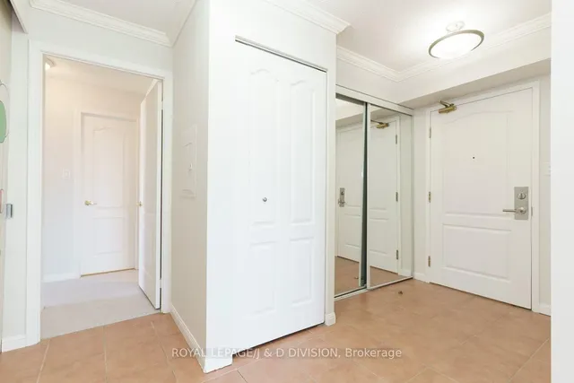 Additional image 4 of 18 Wanless Ave Unit 404