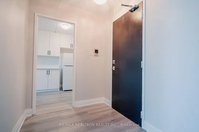 Additional image 4 of 2 Glamorgan Ave Unit 602