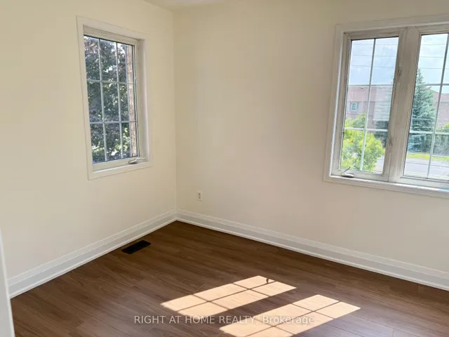 Additional image 21 of 32 Hocken Crt