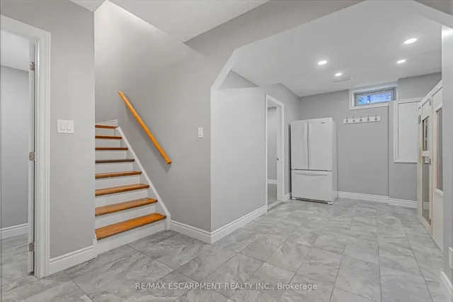 Additional image 32 of 22 Shadeland Cres