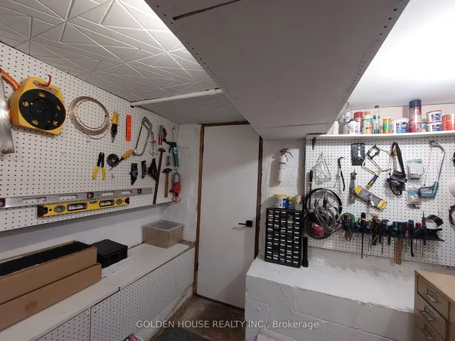 Additional image 27 of 21 Thatcher Ave