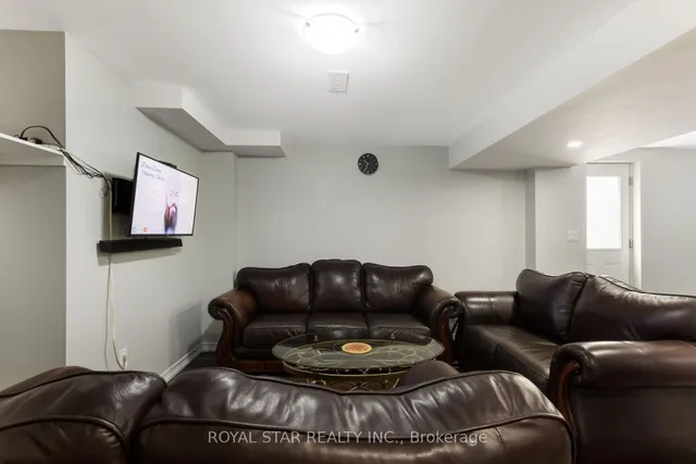 Additional image 41 of 45 Bucksaw St