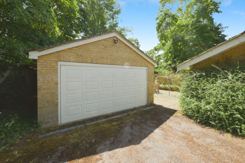 Additional image 21 of High Road, AL9