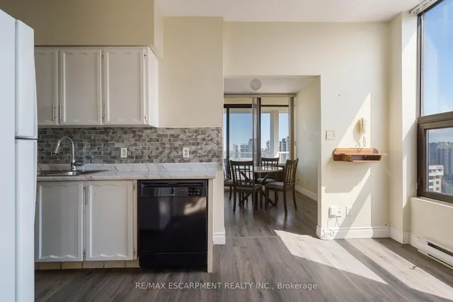 Additional image 28 of 75 Queen St Unit 2203