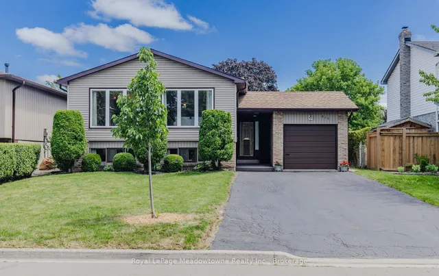 Additional image 2 of 840 Cedarbrae Ave