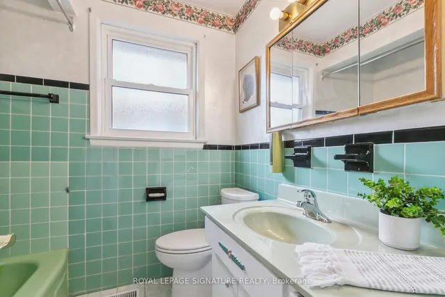 Additional image 37 of 54 Neapolitan Dr