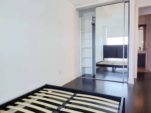 Additional image 13 of 388 Yonge St Unit 6704