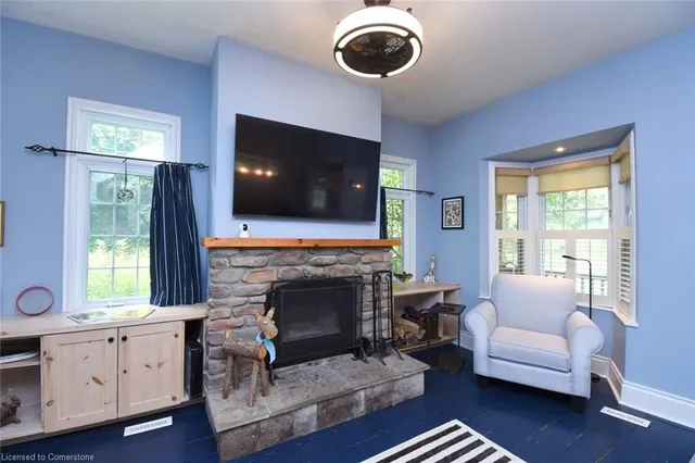 Additional image 13 of 662 Old Dundas Rd