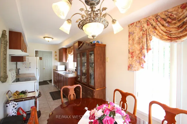 Additional image 8 of 1 Platinum Dr