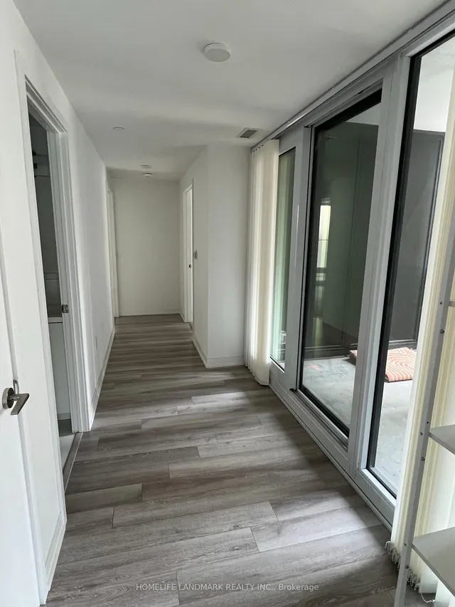 Additional image 4 of 238 Simcoe St Unit 403