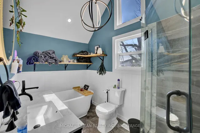 Additional image 25 of 6 Frederick Ave