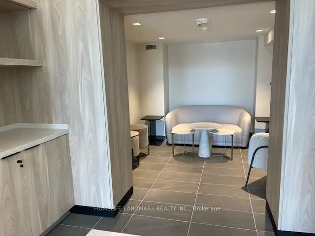 Additional image 16 of 1 Jarvis St Unit 13