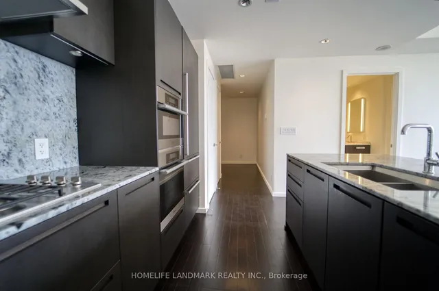 Additional image 4 of 180 University Ave Unit 4704