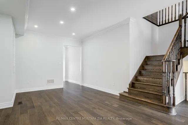 Additional image 6 of 562 Nairn Circ