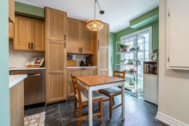 Additional image 17 of 2075 Walkers Line Unit 235