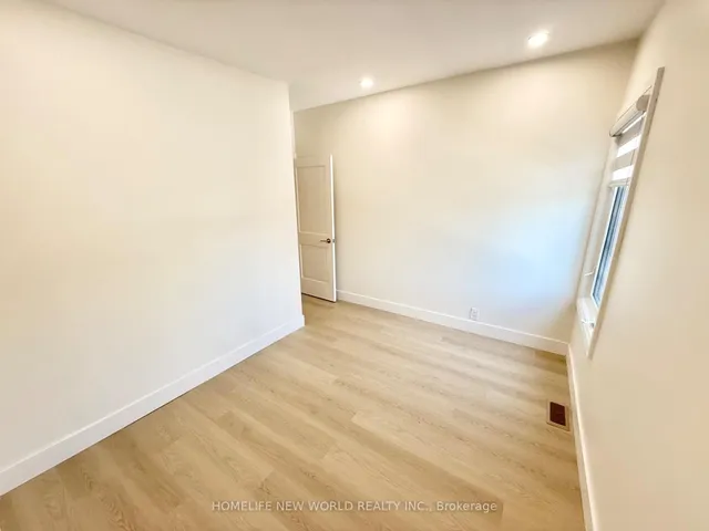 Additional image 27 of 137 Gladstone Ave