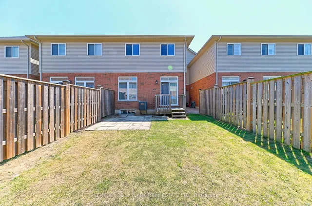 Additional image 31 of 94 Charleswood Cres