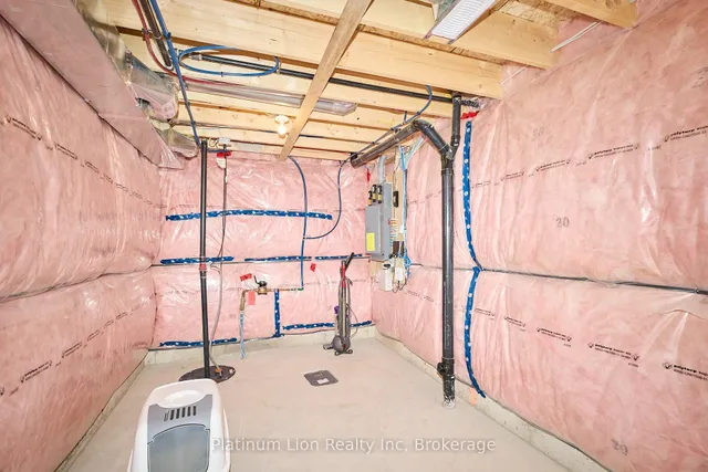 Additional image 32 of 73 Lloyd Davies Way